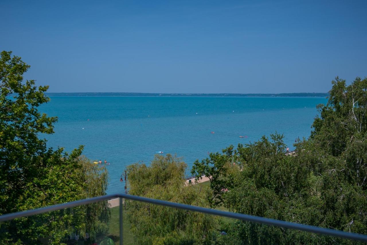 Bj81 Suite Hotel Siófok Eksteriør bilde