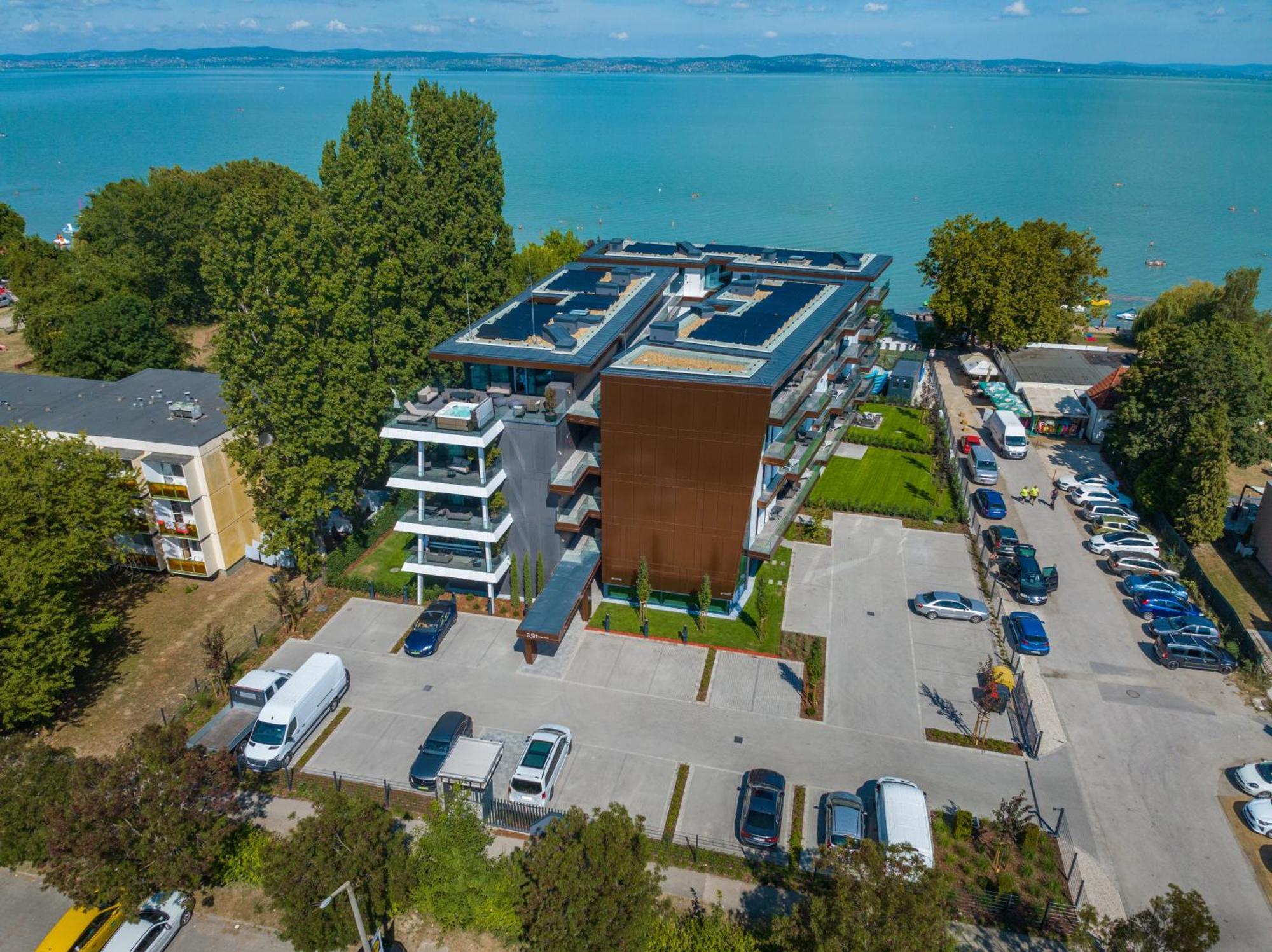 Bj81 Suite Hotel Siófok Eksteriør bilde