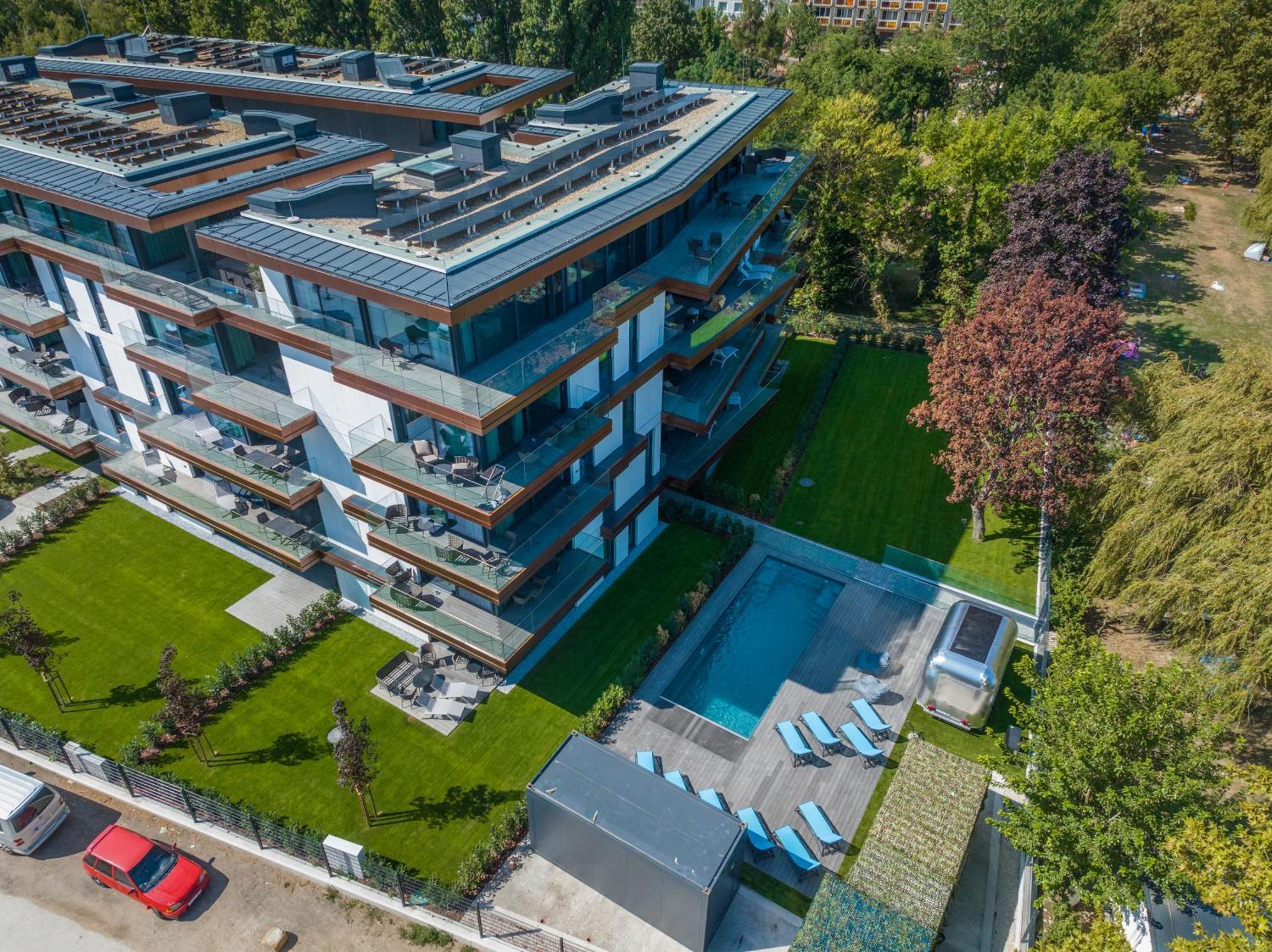 Bj81 Suite Hotel Siófok Eksteriør bilde