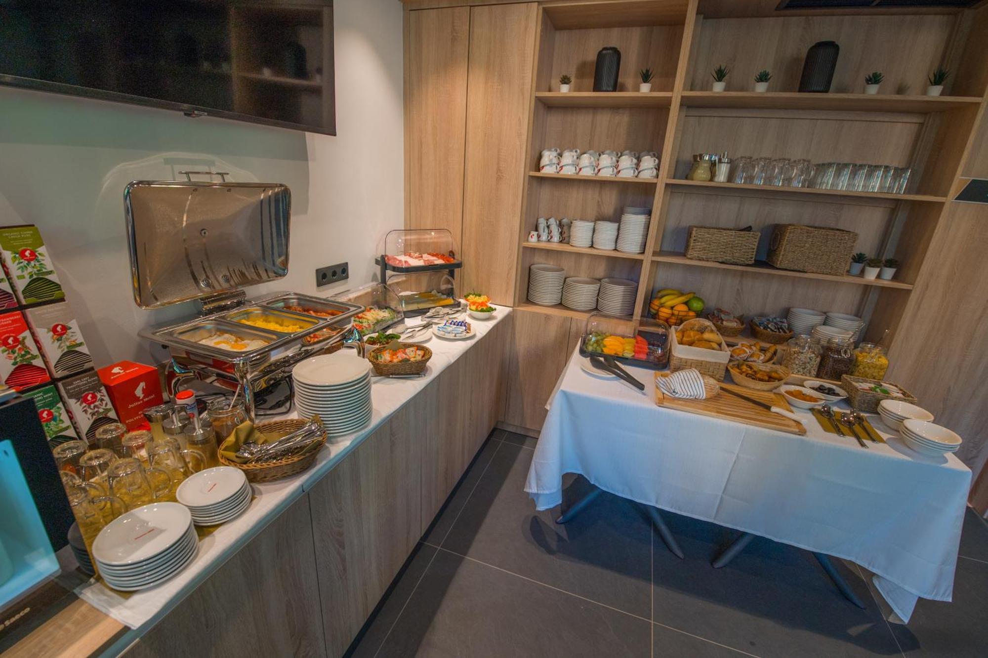 Bj81 Suite Hotel Siófok Eksteriør bilde